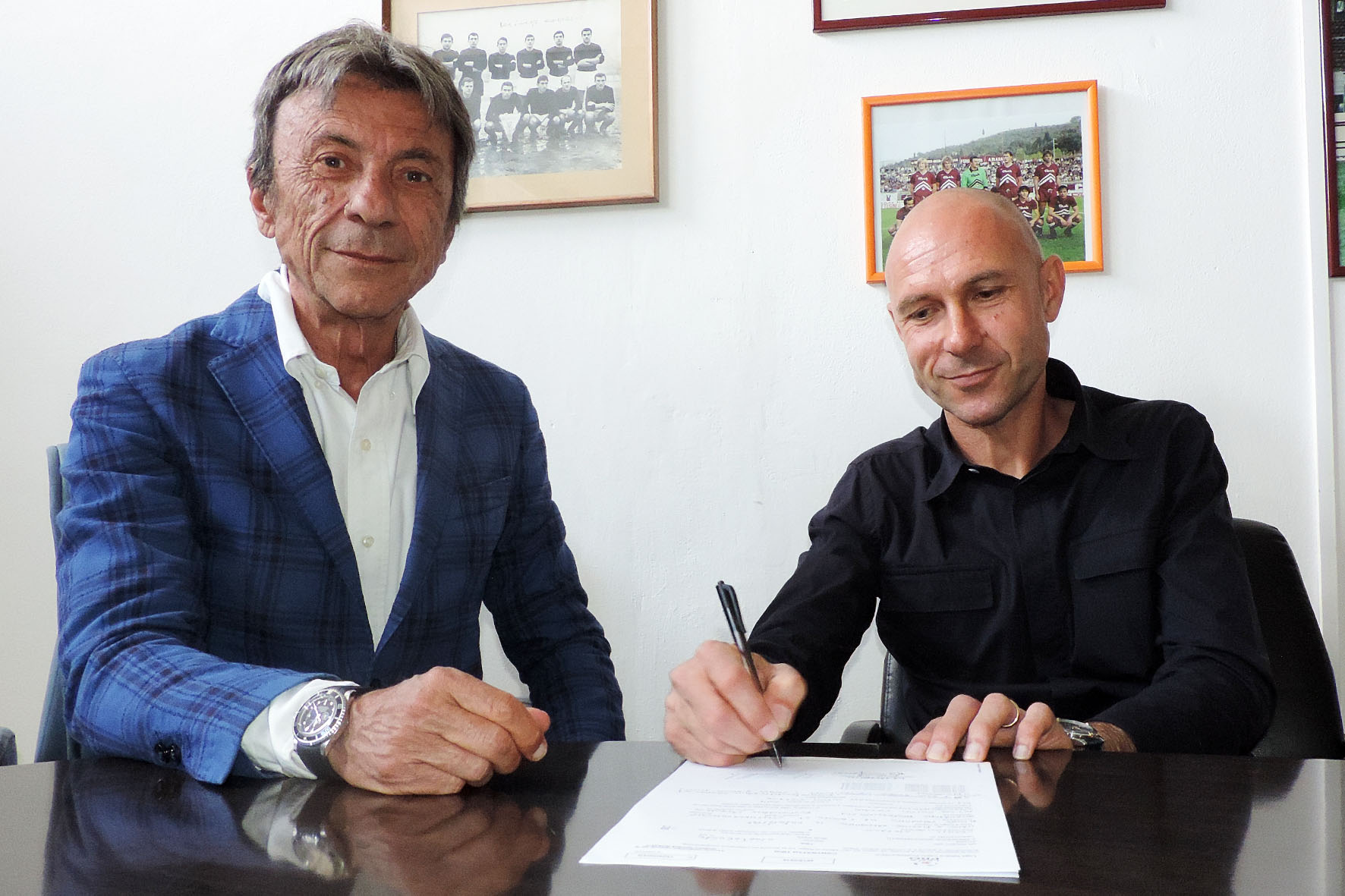 Stefano Sottili firma il contratto con l'Arezzo